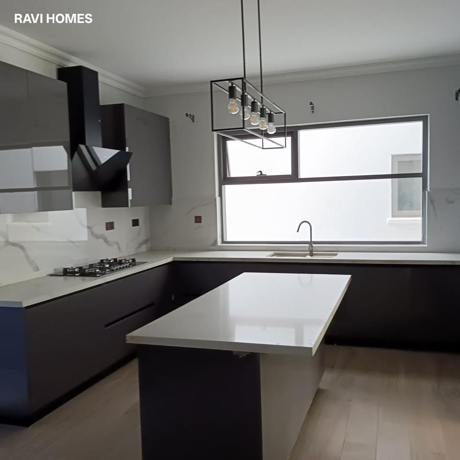 5 Bed Villa with En Suite at Ndoto Road - 8