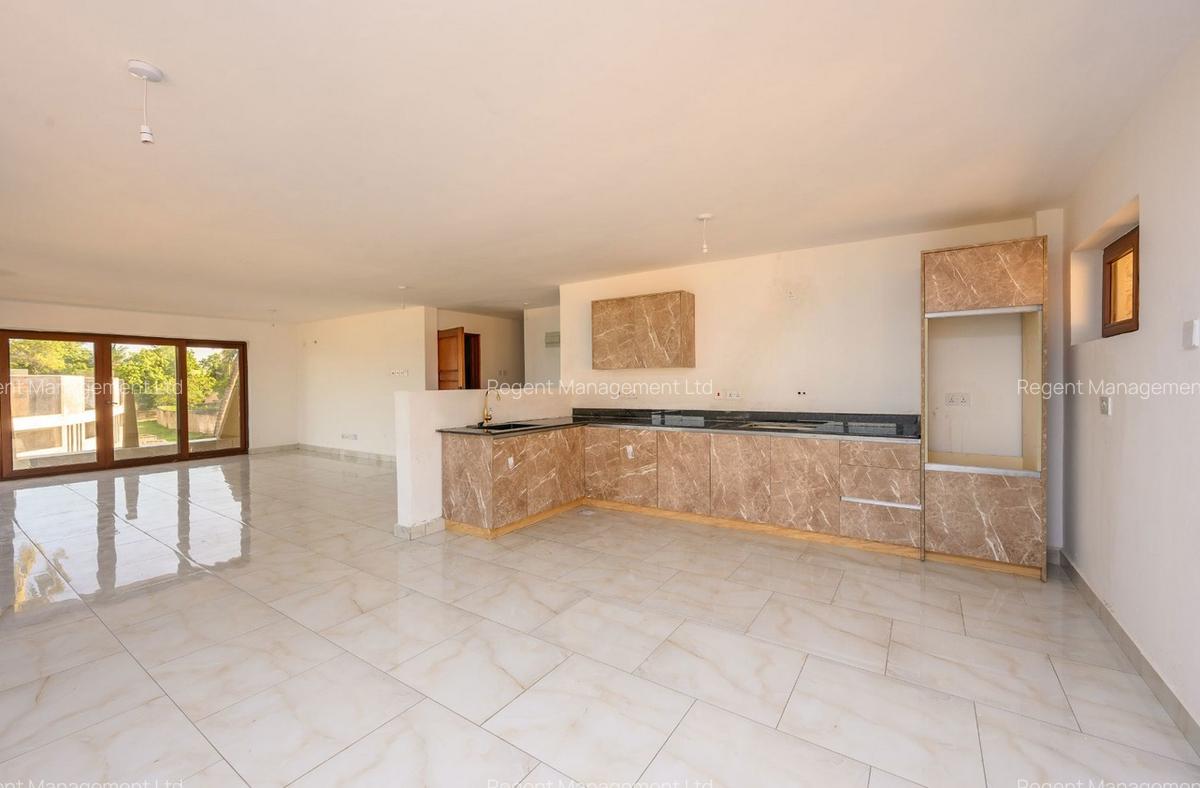 1 Bed Apartment with En Suite at Sandy Shores - 2