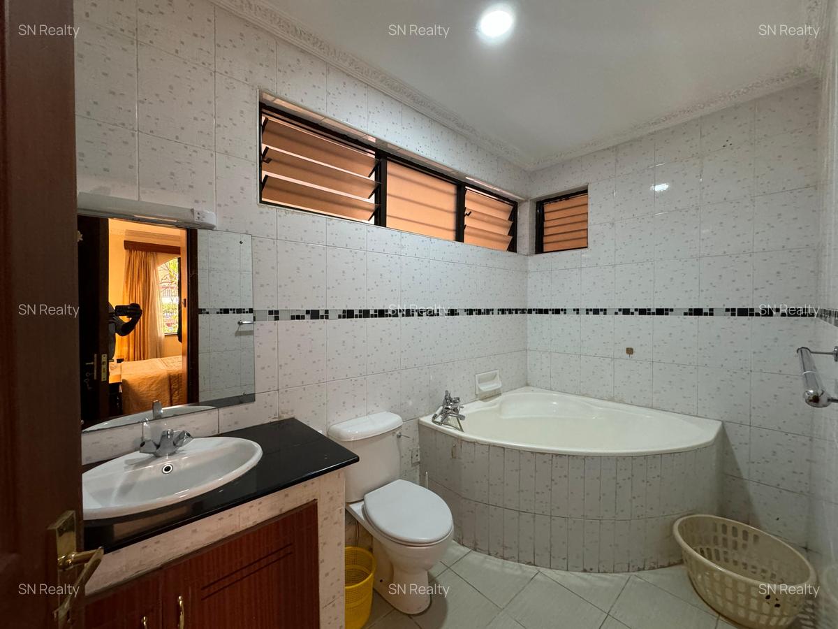 Furnished 2 Bed Apartment with En Suite in State House - 9