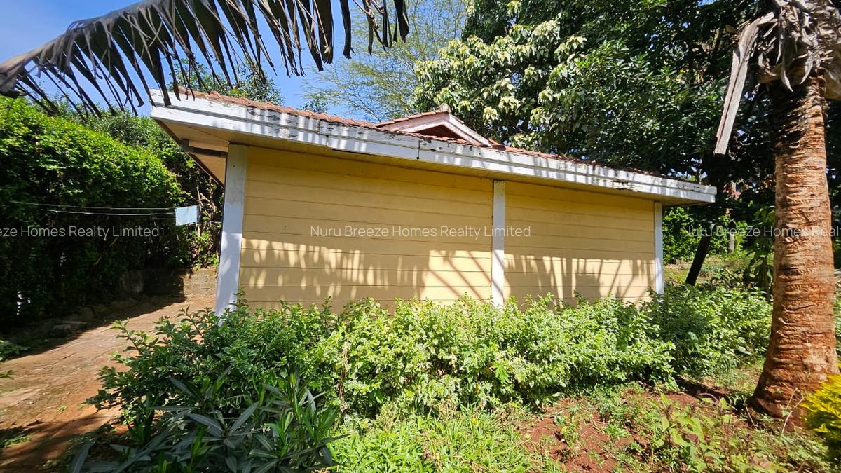 5 Bed House with En Suite in Runda - 18