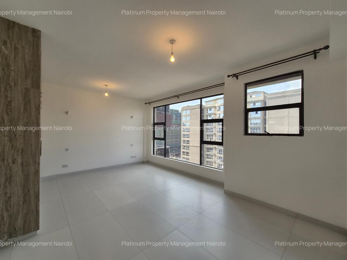 3 Bed Apartment with En Suite at Second Parklands - 12