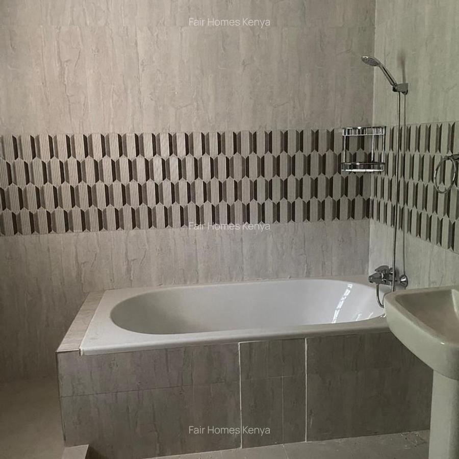 4 Bed Townhouse with En Suite at Lavington Manyani - 12