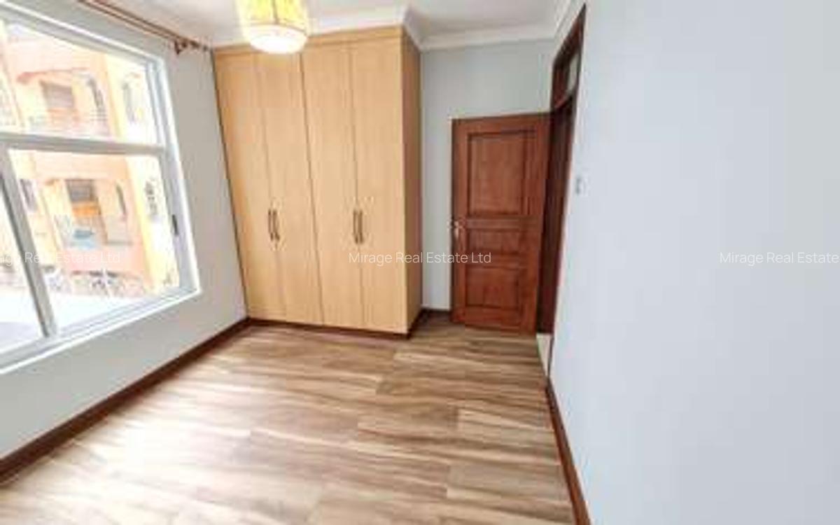 3 Bed Apartment with Gym in Garden Estate - 18