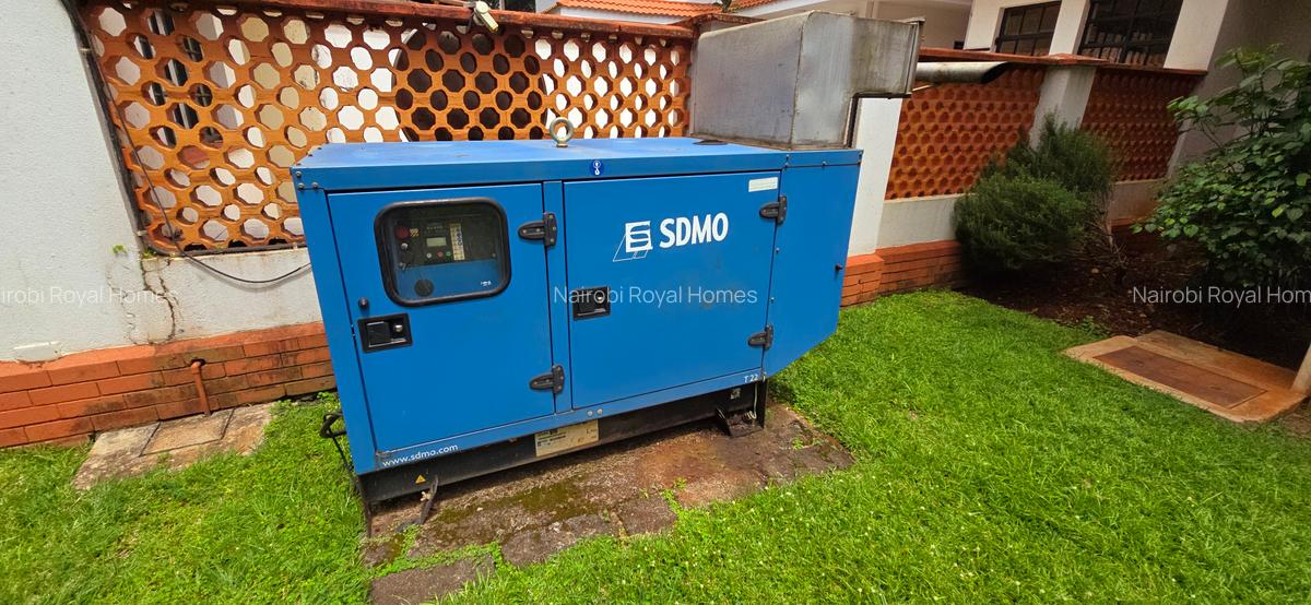 5 Bed Townhouse with En Suite at Lavington Green - 3