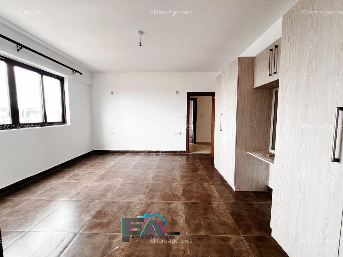 3 Bed Apartment with En Suite at Lantana Road - 10