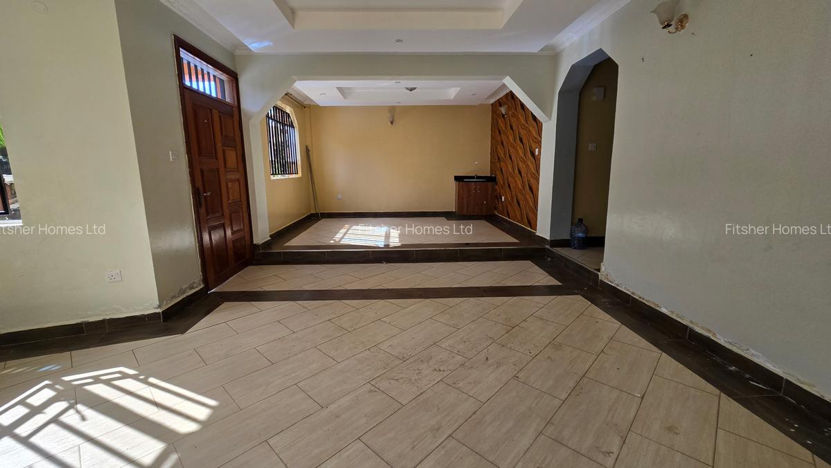 3 Bed House with En Suite in Garden Estate - 19