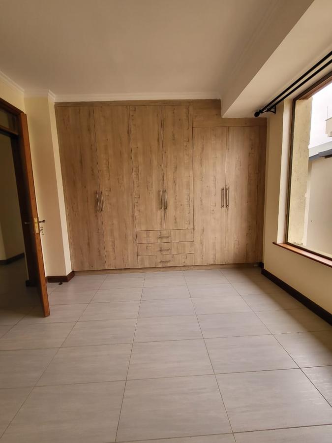 3 Bed Apartment with En Suite in Garden Estate - 12