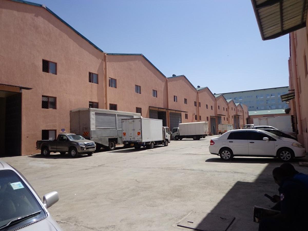 Warehouse with Service Charge Included in Mombasa Road - 4