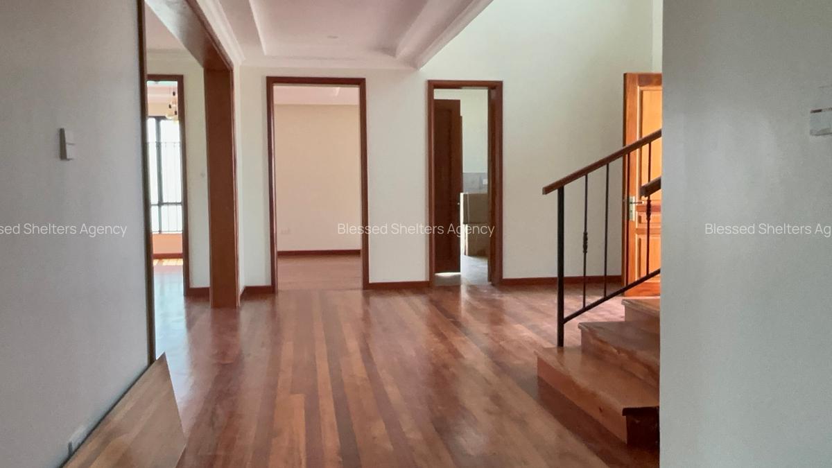 5 Bed Villa with En Suite in Loresho - 7