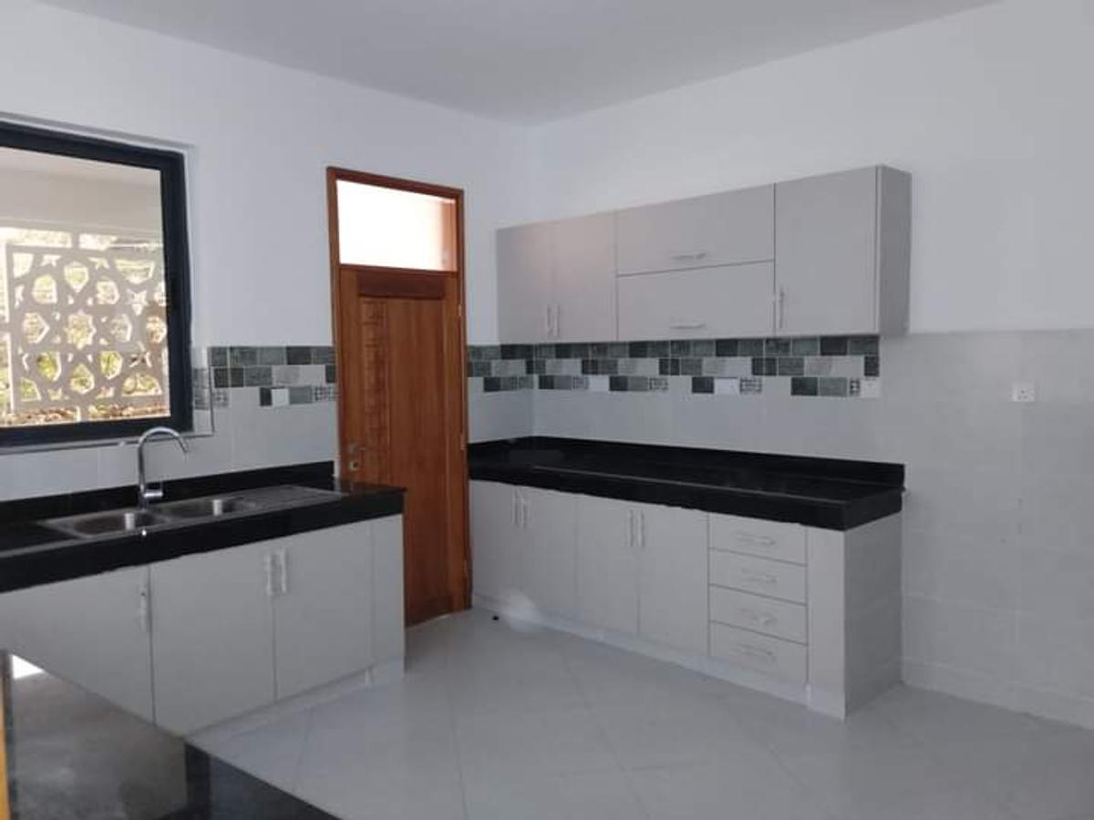 3 Bed Apartment with En Suite at Mt Kenya Road - 4