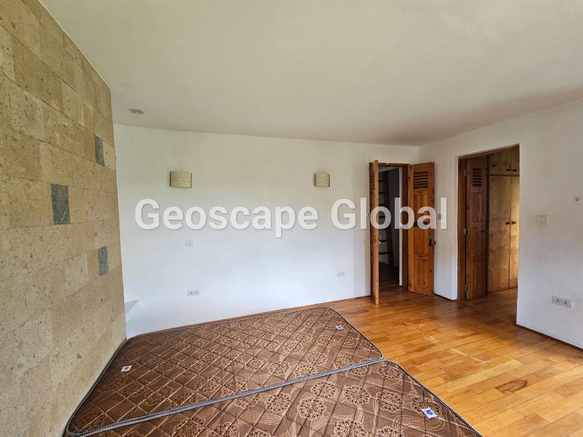 3 Bed House with En Suite in Runda - 15
