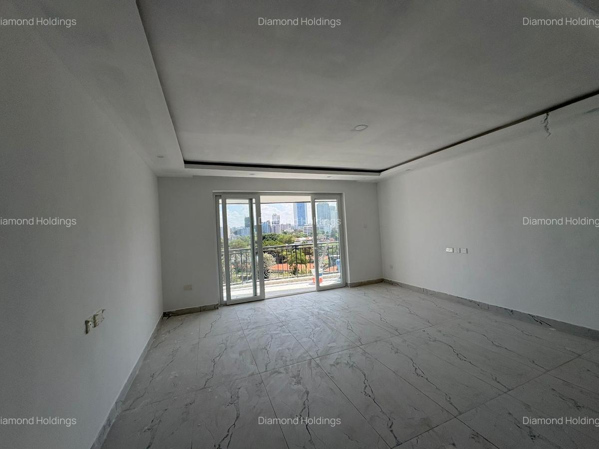 3 Bed Apartment with En Suite at Parklands - 2