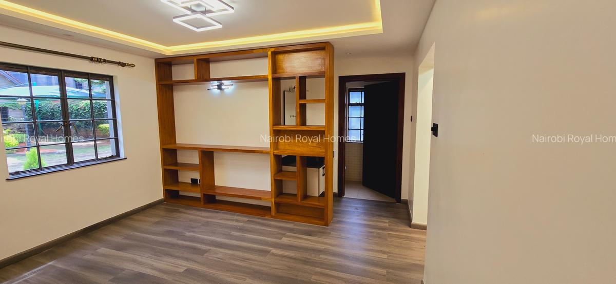 5 Bed Townhouse with En Suite at Lavington Green - 14