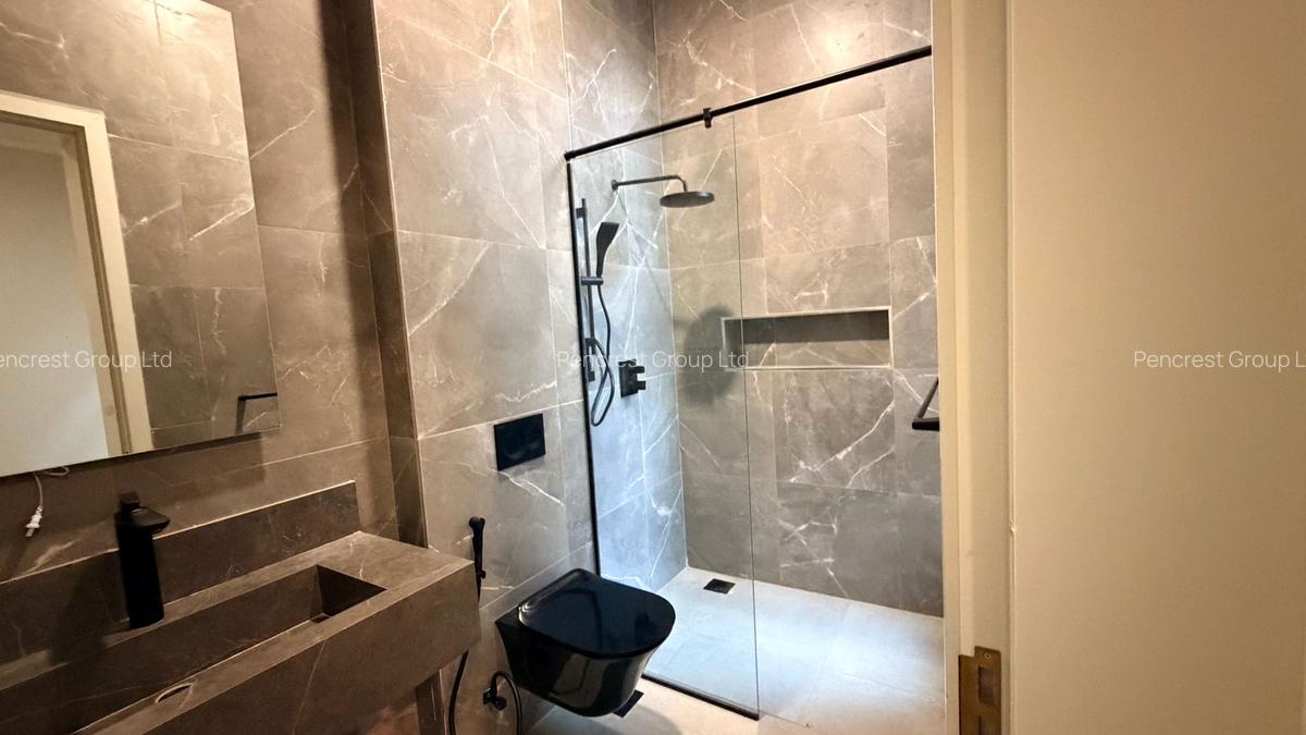 4 Bed Townhouse with En Suite in Runda - 12