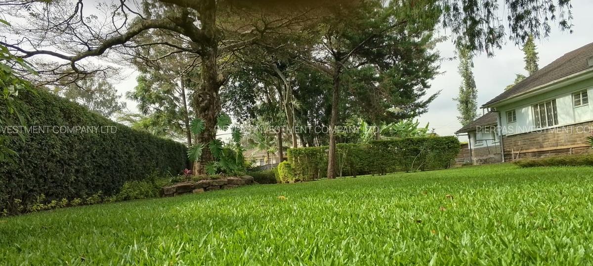 4 Bed Townhouse with En Suite in Garden Estate - 15