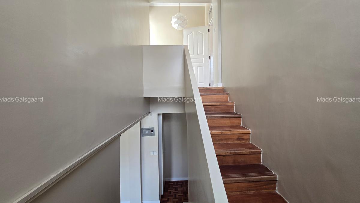 Furnished 3 Bed Apartment with En Suite at Hatheru Road - 13