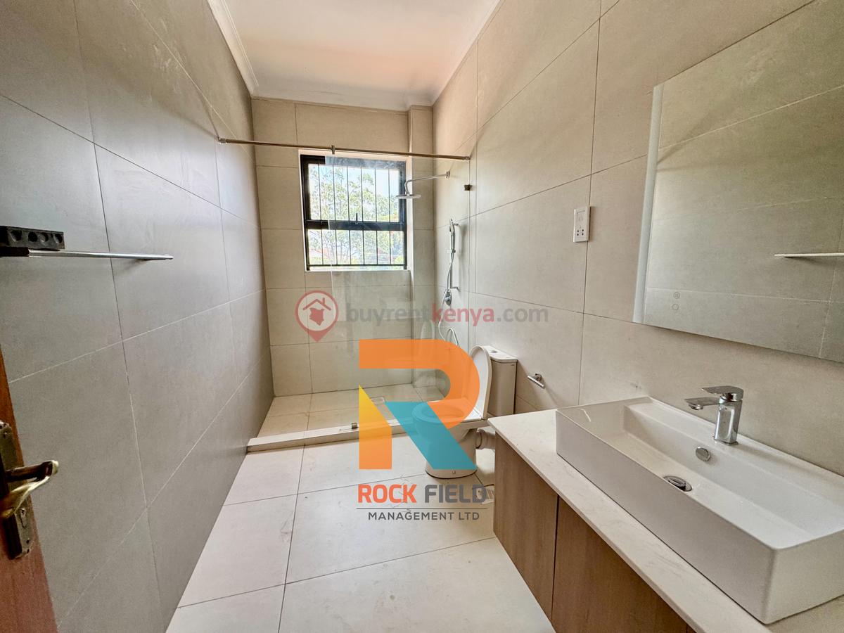 5 Bed Townhouse with En Suite in Loresho - 12
