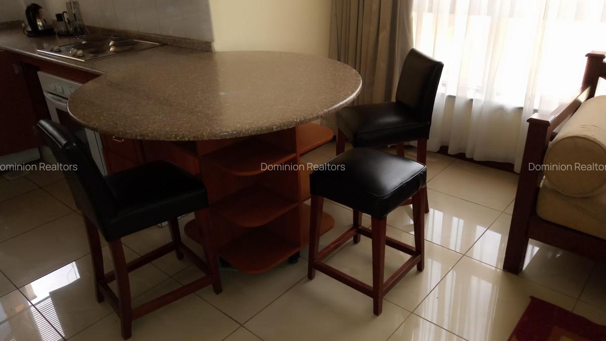 Serviced 1 Bed Apartment with En Suite at Kolobot Drive - 7