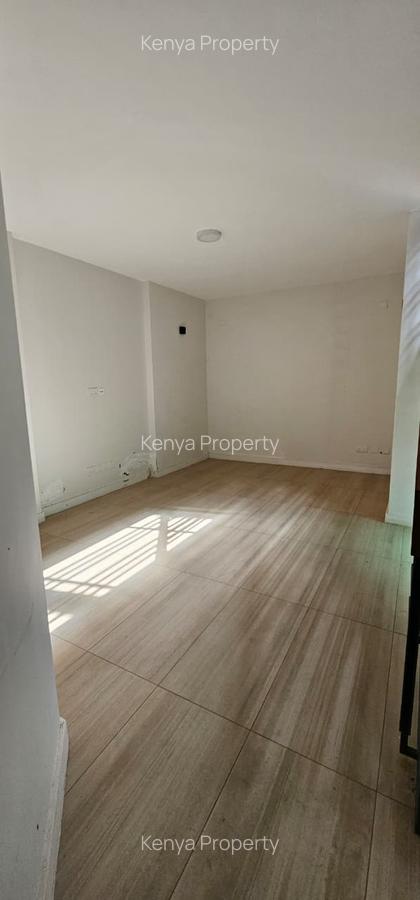 5 Bed Villa with En Suite at James Gichuru Road - 3