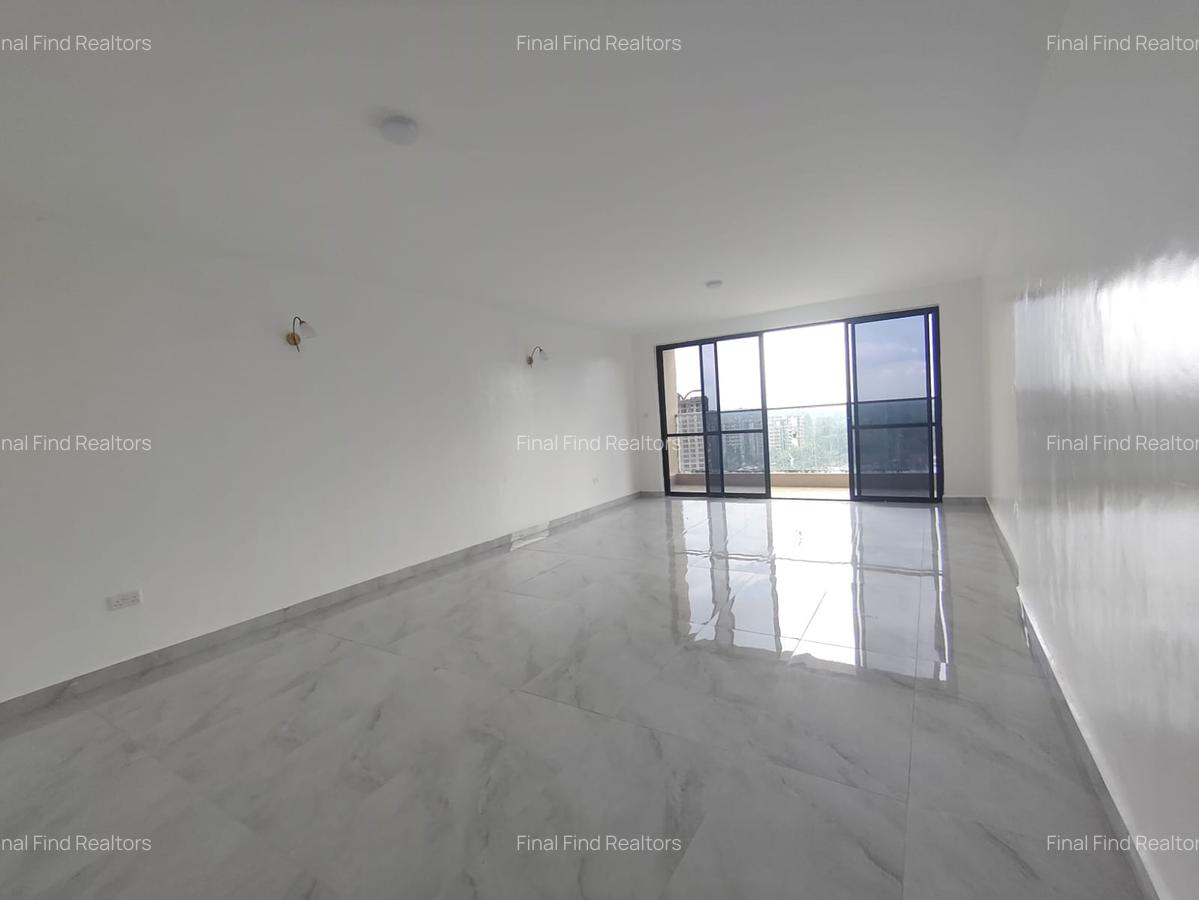 4 Bed Apartment with En Suite in Parklands - 16