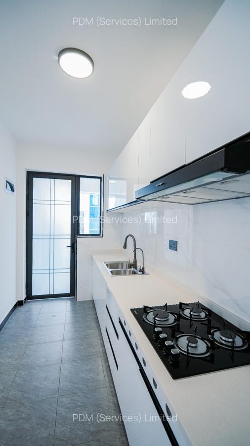 2 Bed Apartment with En Suite in Lavington - 10