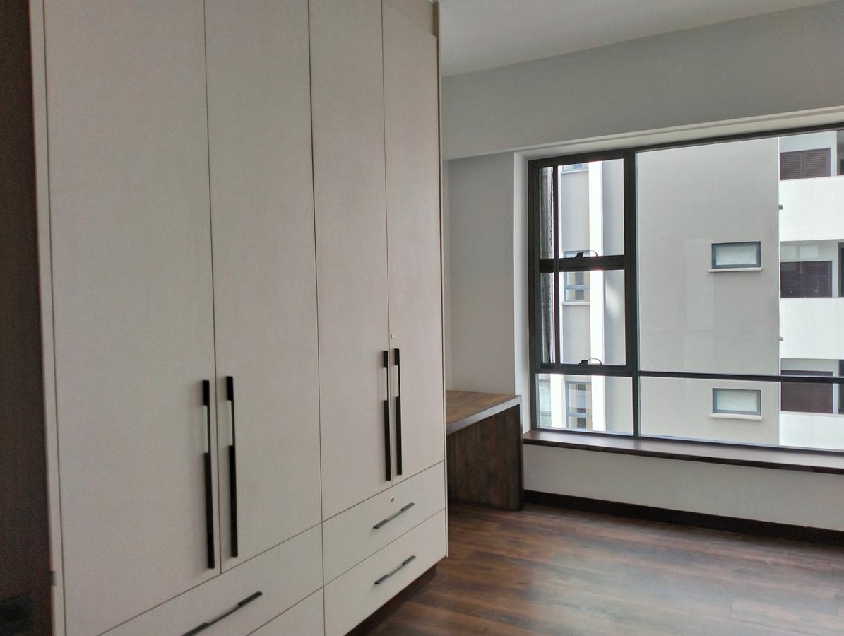 5 Bed Apartment with En Suite in Spring Valley - 2