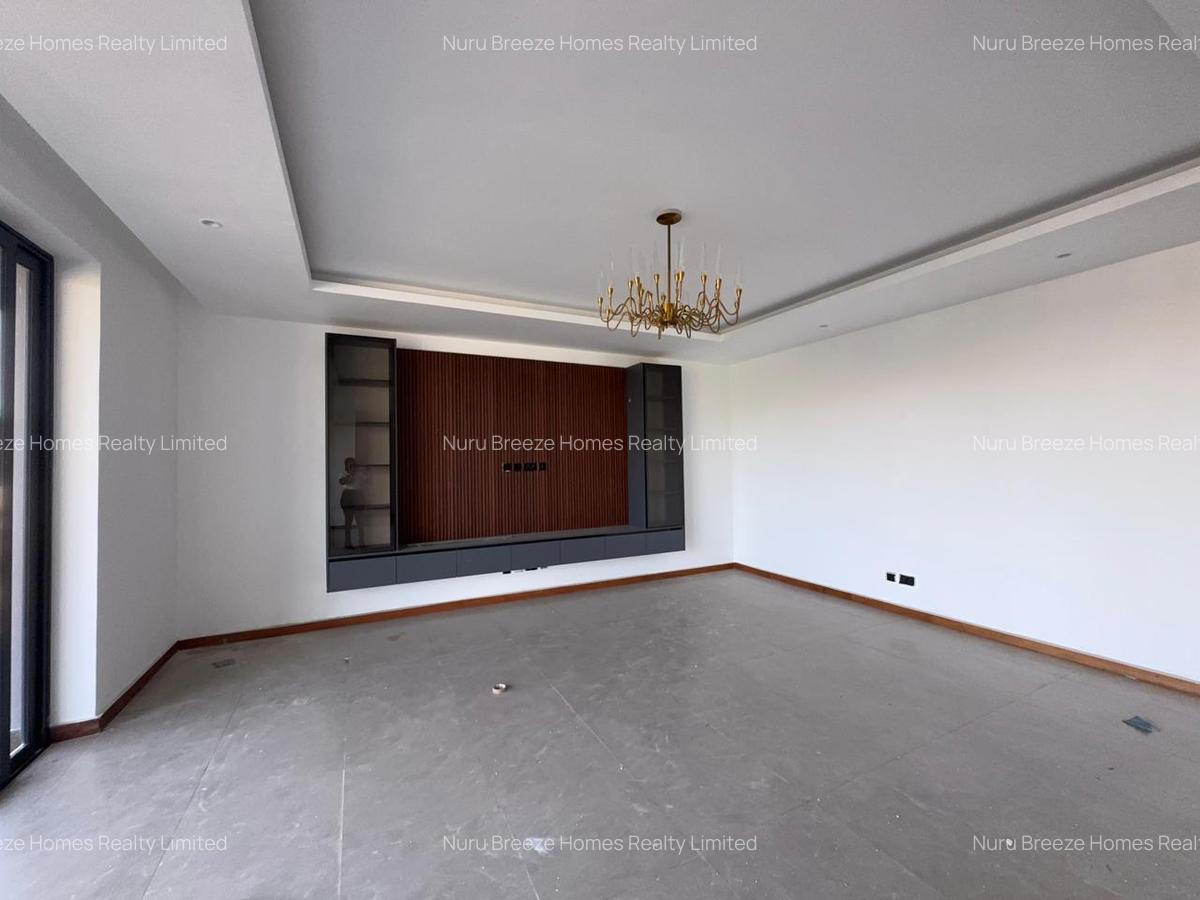 3 Bed Apartment with En Suite in Riverside - 1