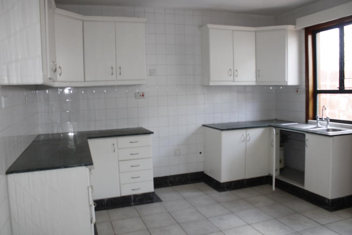 2 Bed Townhouse with En Suite in Kileleshwa - 5