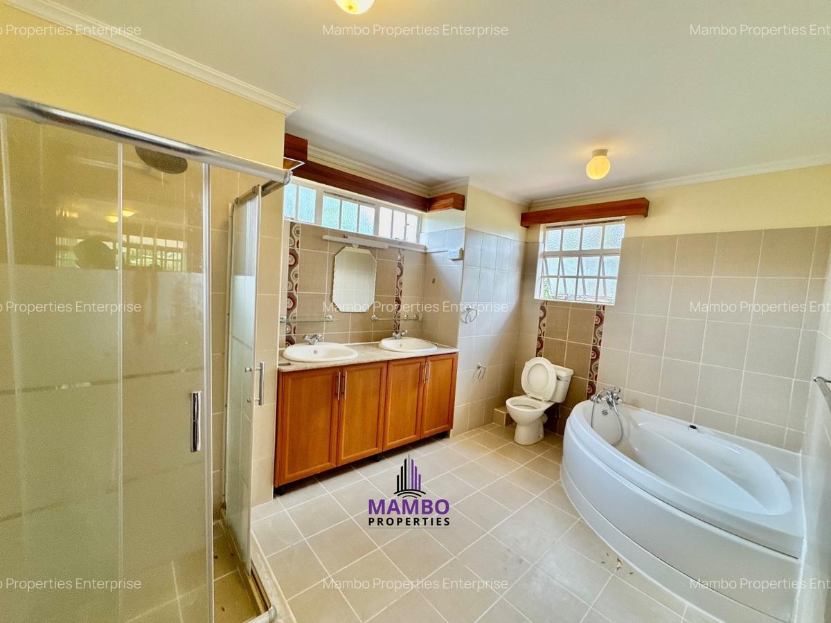 4 Bed Villa with En Suite at Off Red Hill Rd - 16