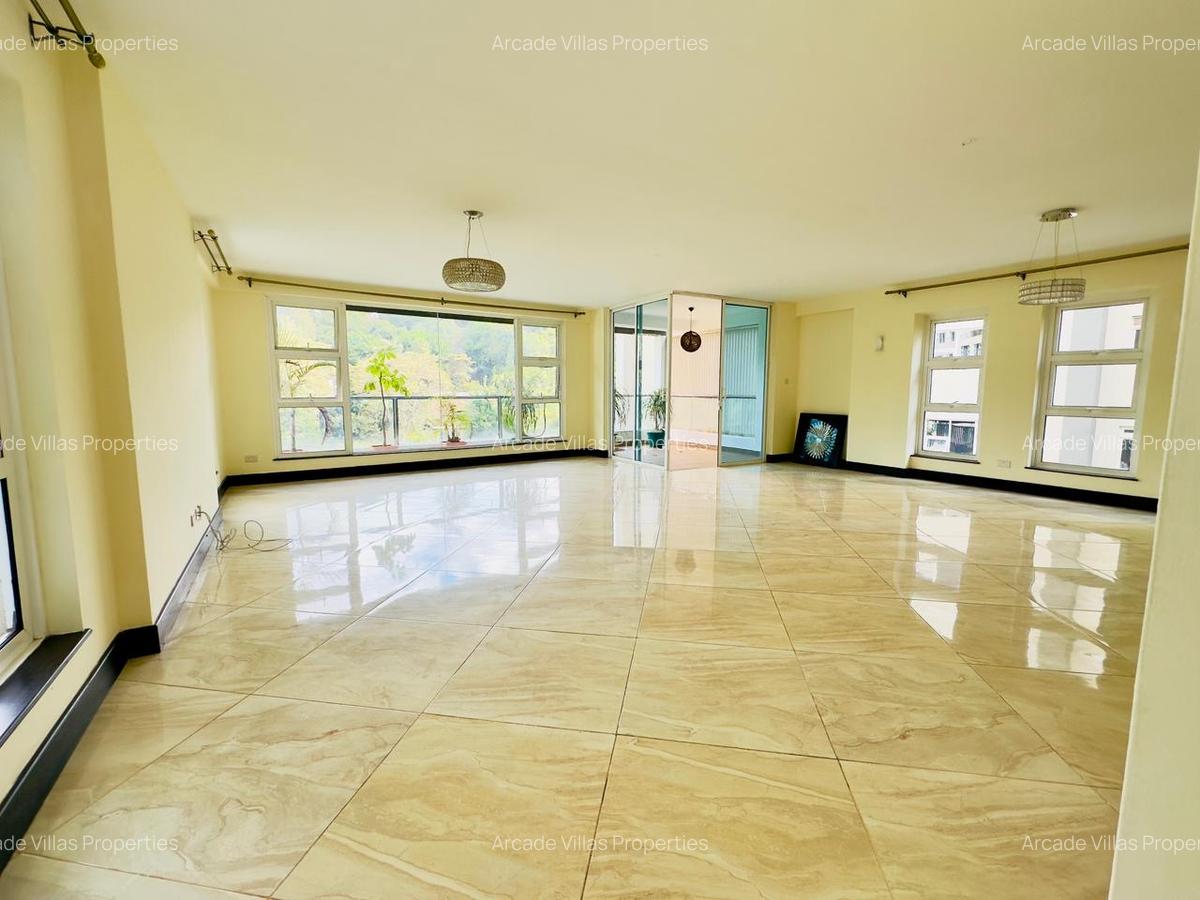 4 Bed Apartment with En Suite in General Mathenge - 2