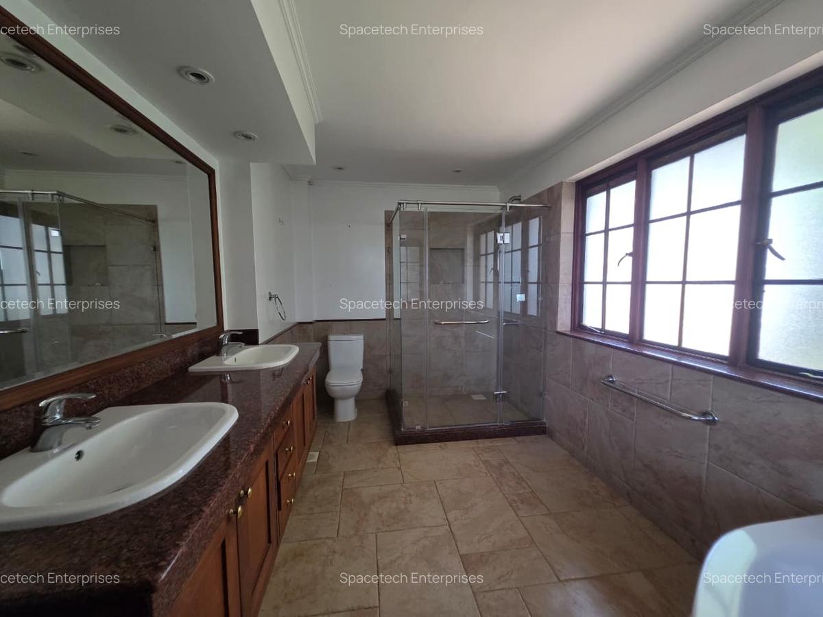 4 Bed Townhouse with En Suite in General Mathenge - 5