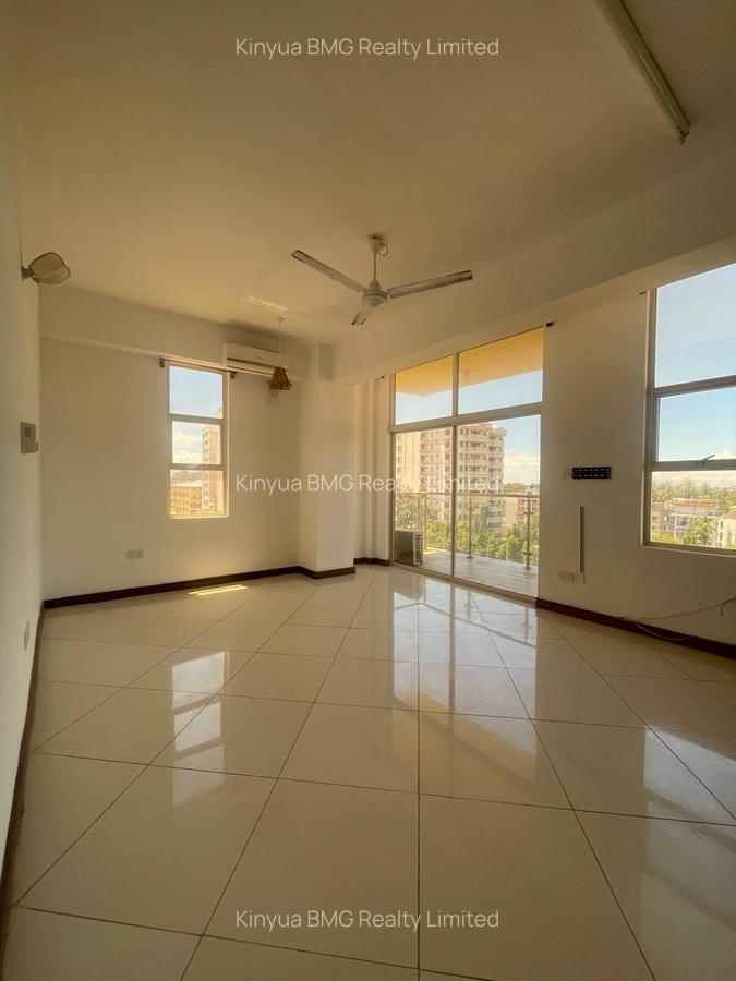 Serviced 3 Bed Apartment with En Suite in Nyali Area - 1