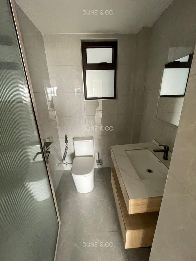 3 Bed Apartment with En Suite in Riverside - 9