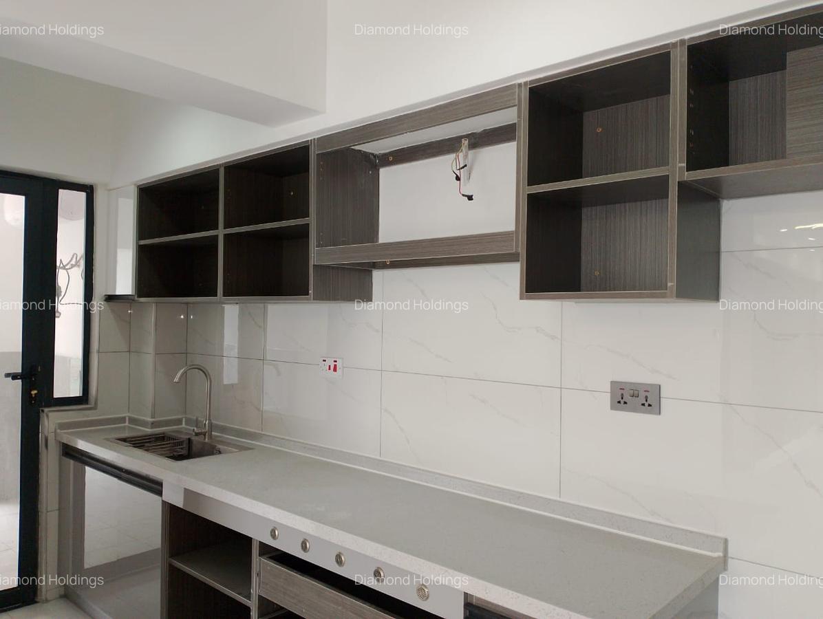 2 Bed Apartment with En Suite at Westland - 3