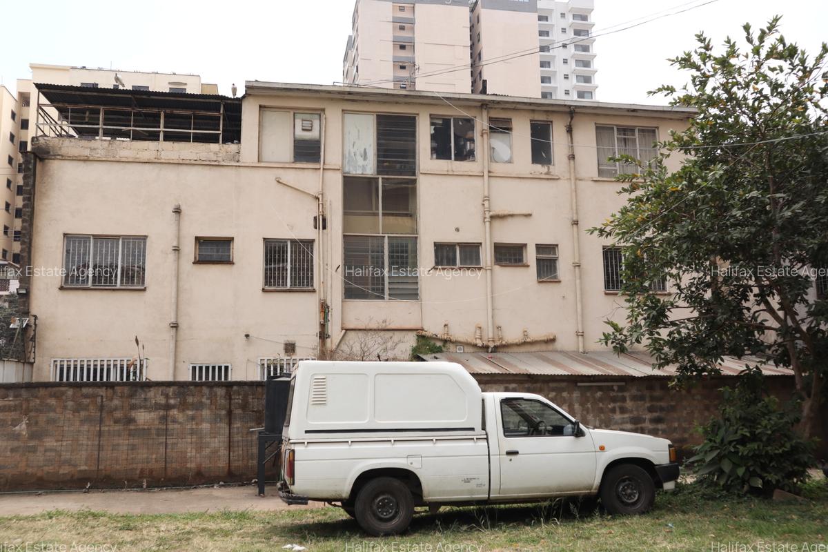 Commercial Property with Parking in Parklands - 3