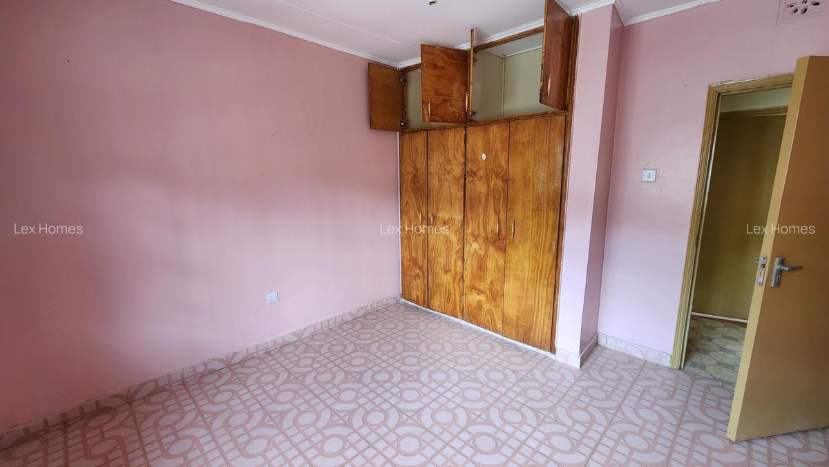 3 Bed House with En Suite at Rimpa Road - 10