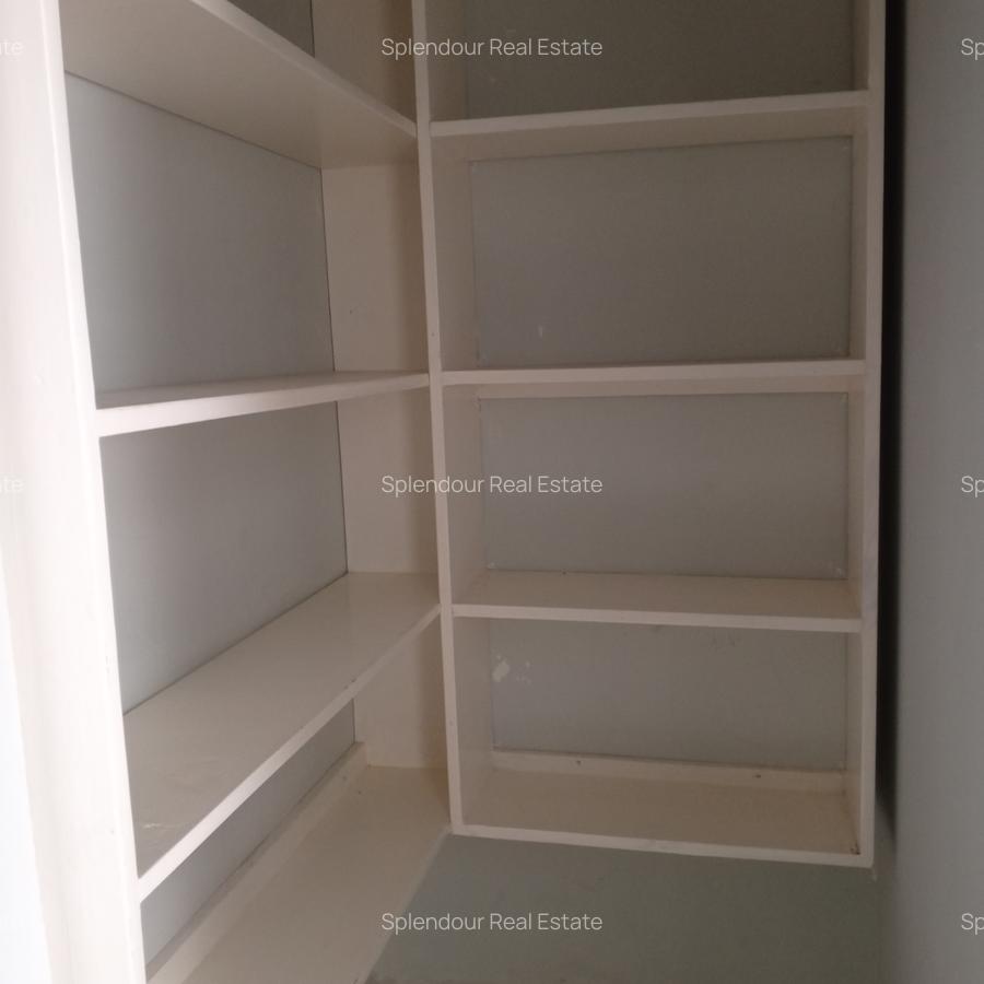 4 Bed Apartment with En Suite in Kilimani - 10