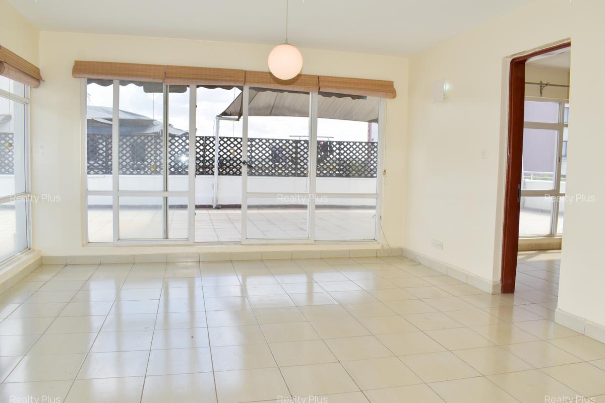 4 Bed Apartment with En Suite in Riara Road - 4