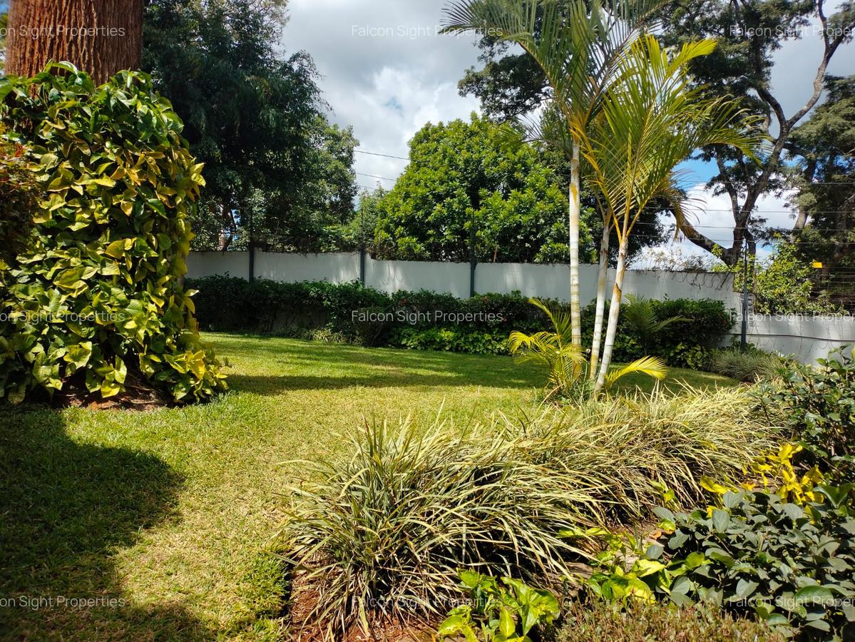 5 Bed Townhouse with Garden at Easy Access To Peponi Road - 11