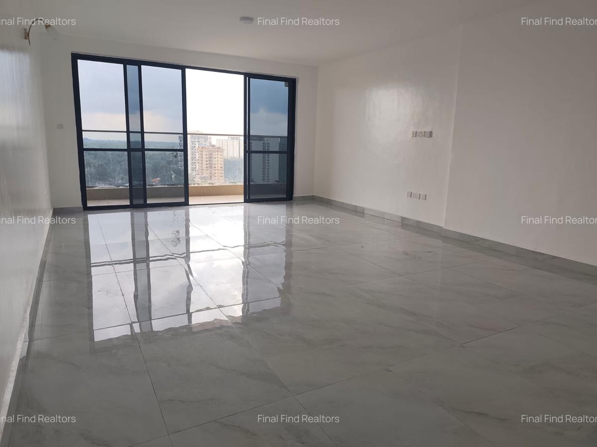 4 Bed Apartment with En Suite in Parklands - 14