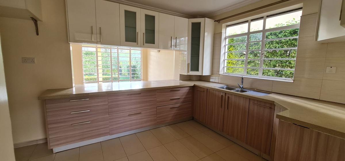 4 Bed Townhouse with En Suite in Kiambu Road - 11