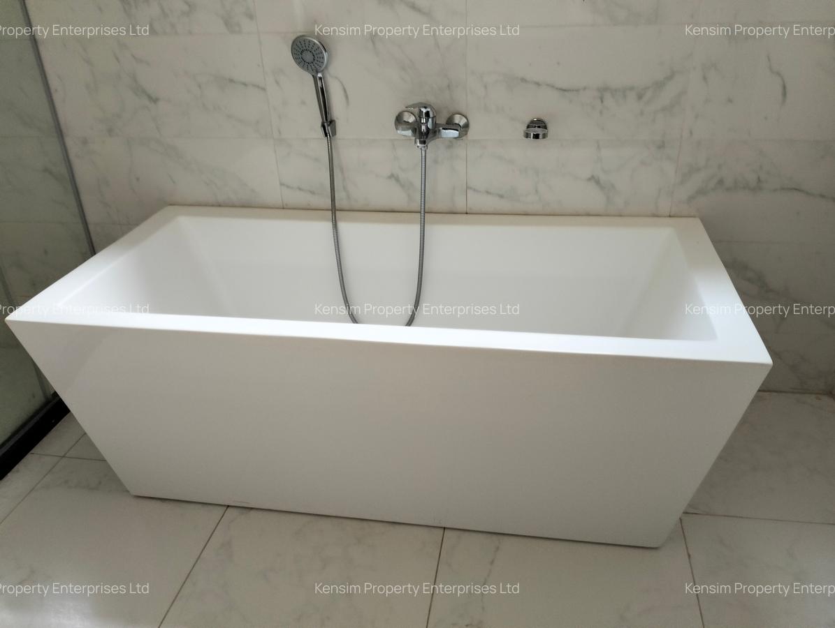 5 Bed Townhouse with En Suite in Lavington - 10