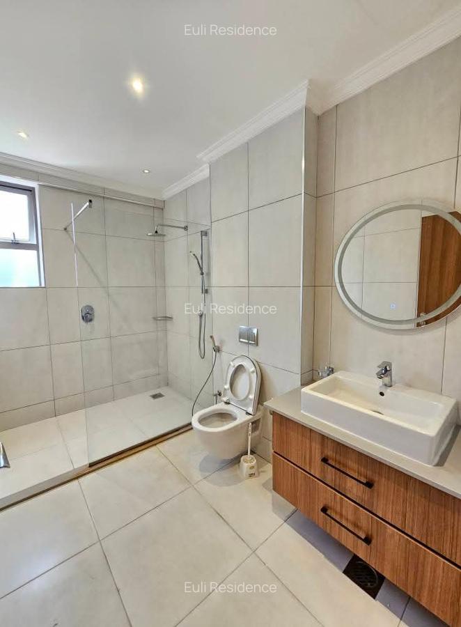 2 Bed Apartment with En Suite at Rhapta Rd - 7