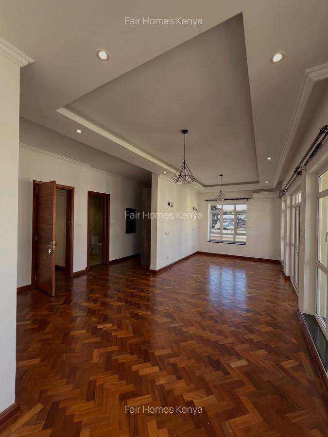 5 Bed Townhouse with En Suite at Lavington Green - 11