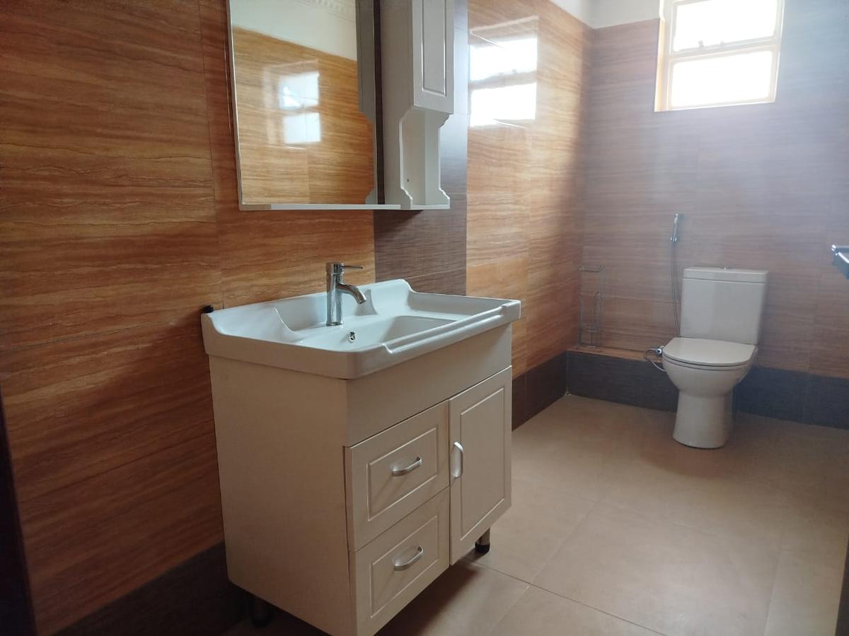 5 Bed House with En Suite at Kephis - 13