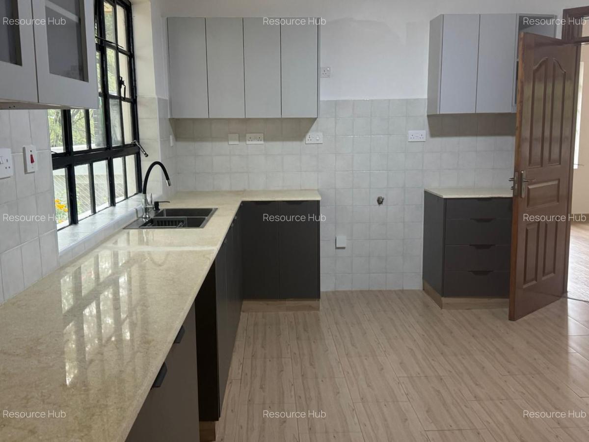 3 Bed House with En Suite at Next To The Hub - 11