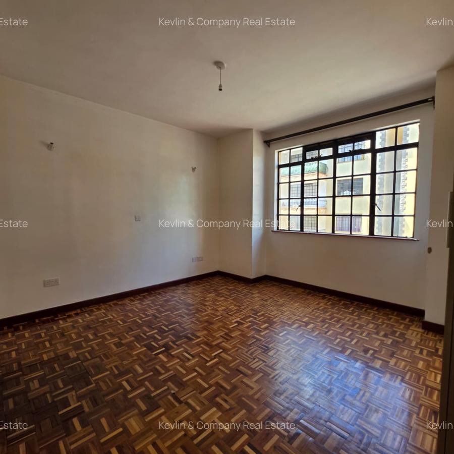 2 Bed Apartment with En Suite in Lavington - 10