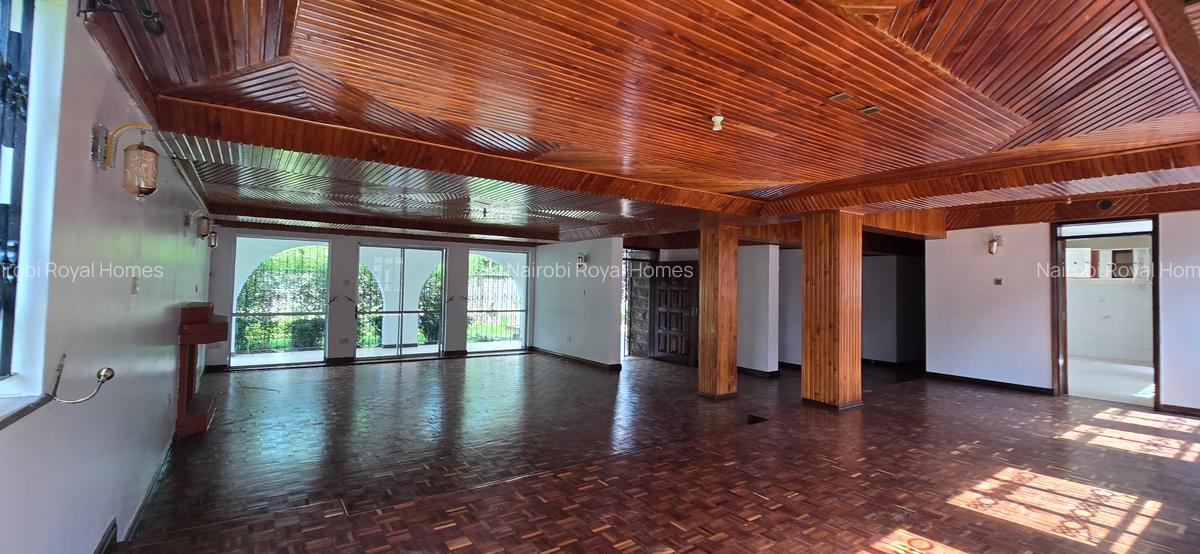 5 Bed House with En Suite at Faith Avenue - 13