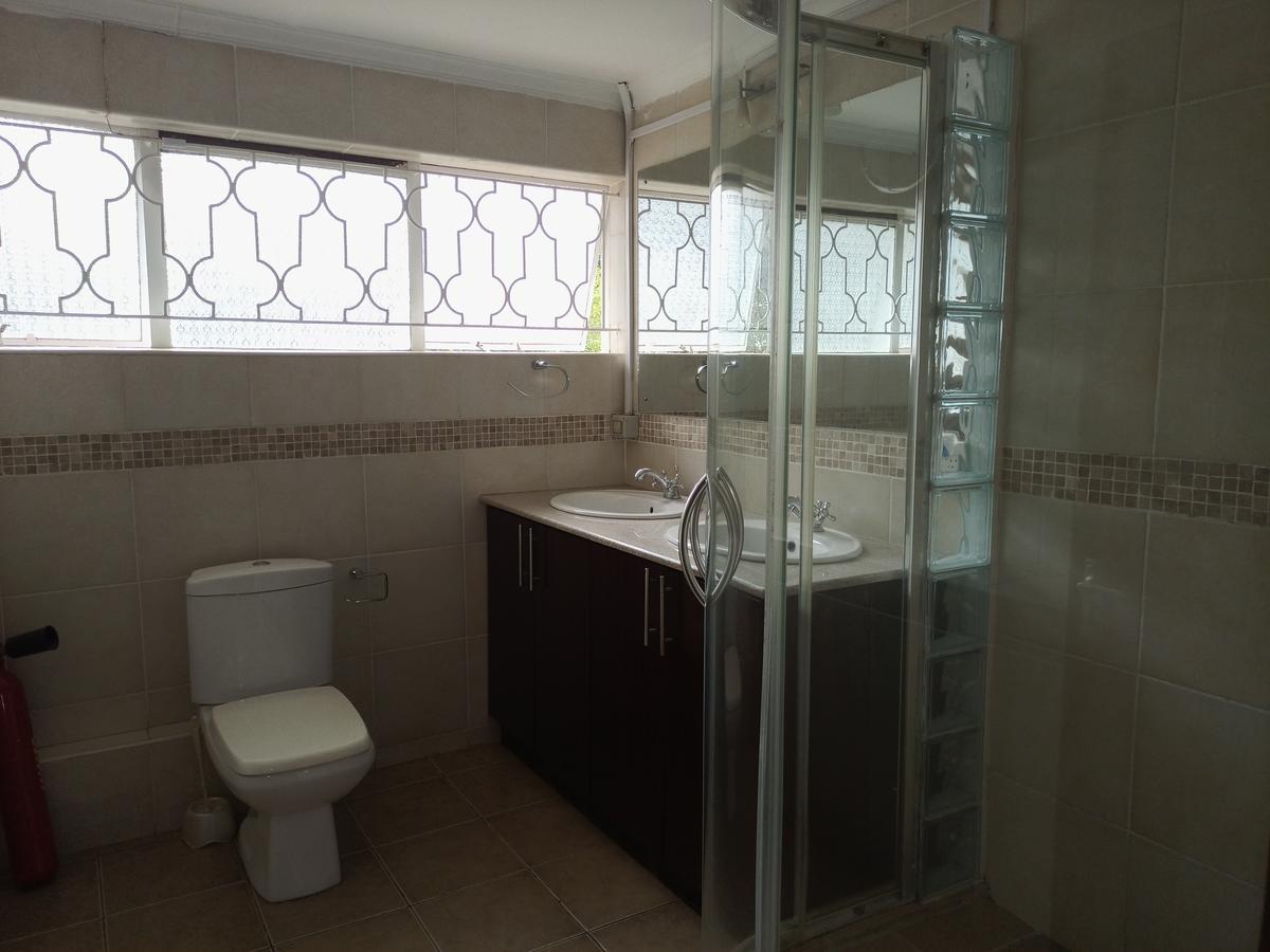 5 Bed House with En Suite in Gigiri - 15