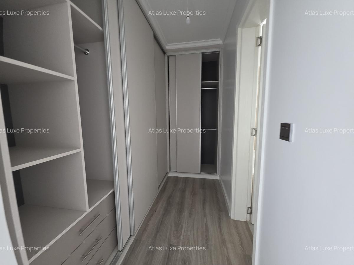 5 Bed Townhouse with En Suite at New Runda - 11